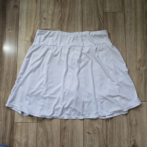 ACX Active White Ribbed Skort - Picture 2 of 10